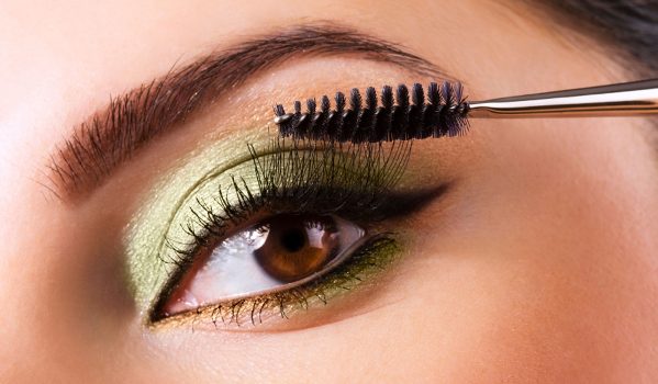 Ausbildung zur Visagistin/zum Make-up Artist